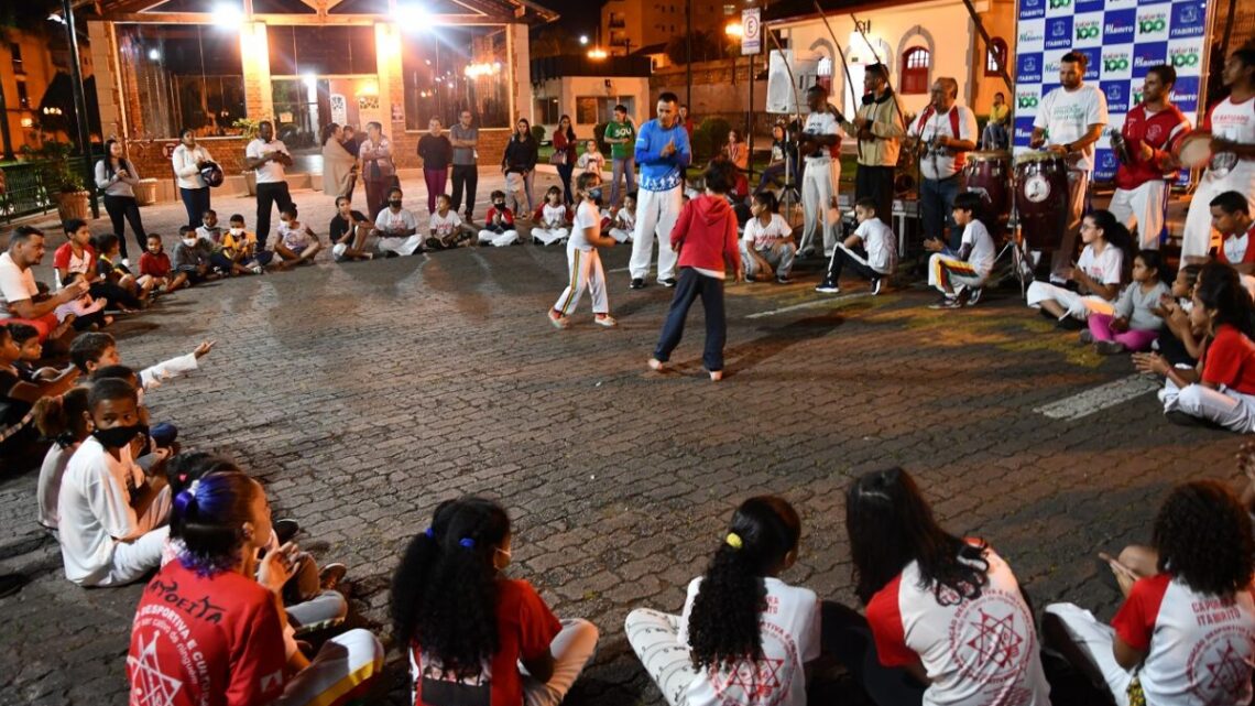 Aulão de capoeira comemora 33 anos do Grupo Cativeiro em Itabirito